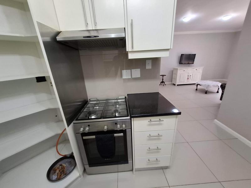 1 Bedroom Property for Sale in Heldervue Western Cape